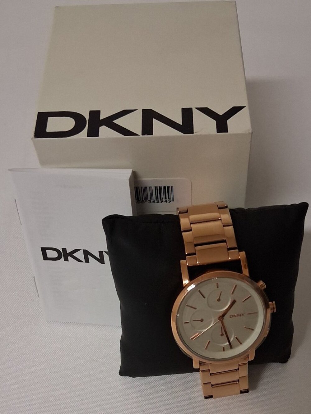 DKNY Women's Soho Silver Dial Rose Gold Tone Watch NY2275 NEW